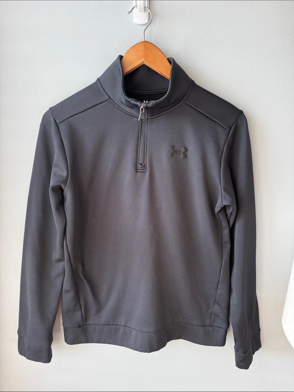 Under Armour Black Quarter Zip Pullover Jacket - Picture 1 of 7